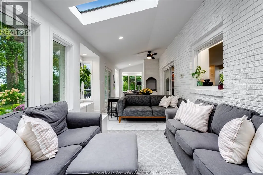 3073 Centennial CRESCENT