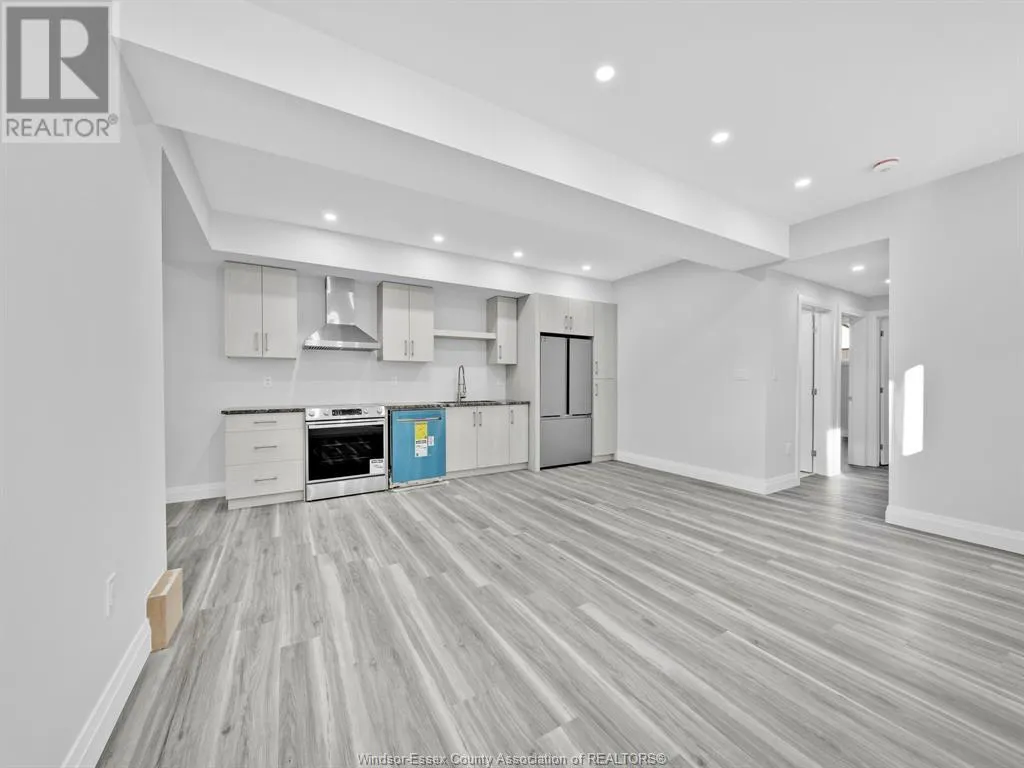 3549 PETER STREET Unit# 3