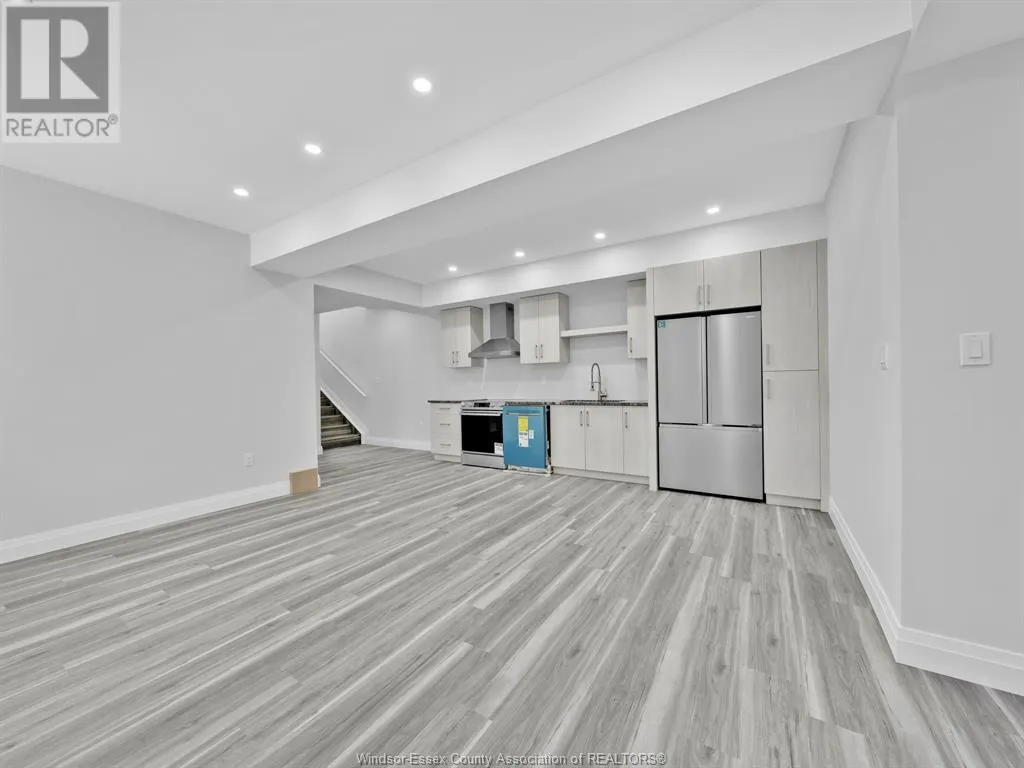 3549 PETER STREET Unit# 3