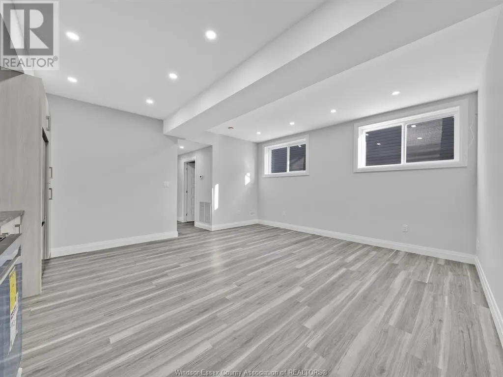 3549 PETER STREET Unit# 3