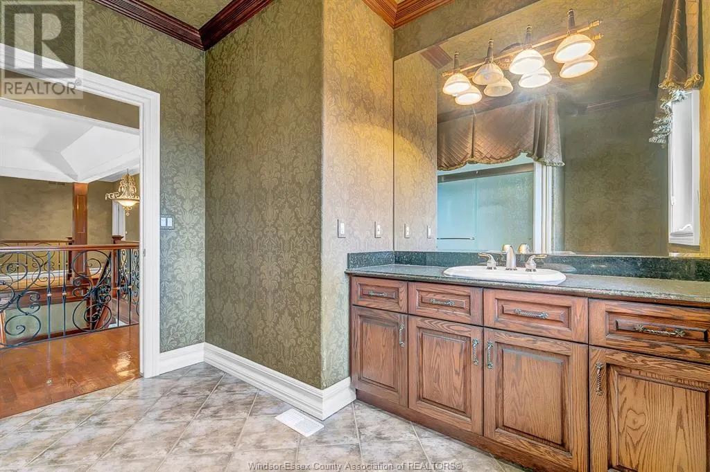 1585 STONEYBROOK CRESCENT