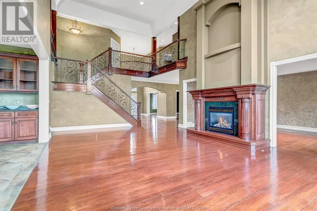 1585 STONEYBROOK CRESCENT