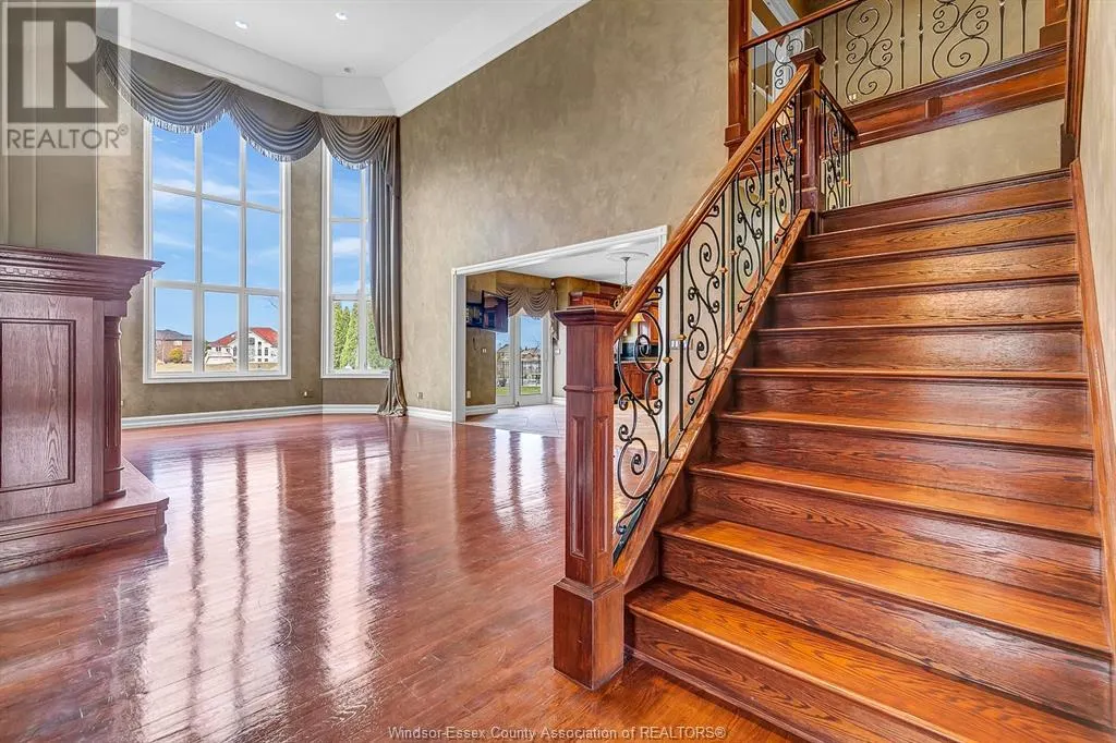 1585 STONEYBROOK CRESCENT