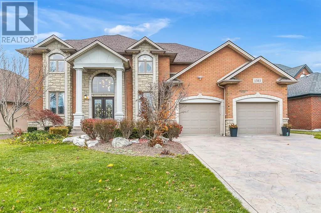 1585 STONEYBROOK CRESCENT