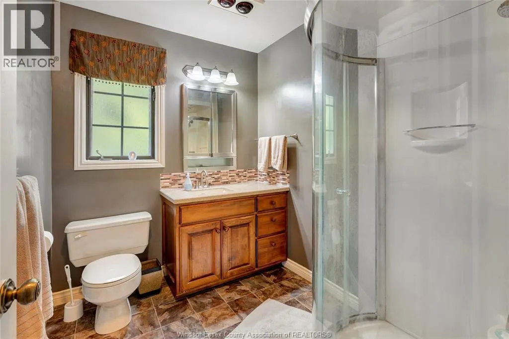 1232 BAINBRIDGE