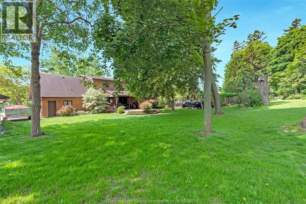 1232 BAINBRIDGE