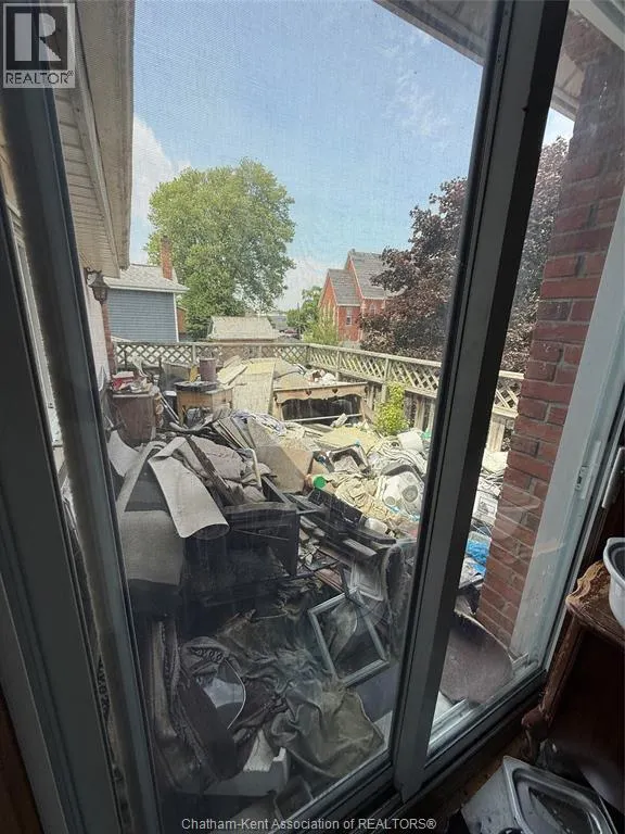 31 Dufferin Ave AVENUE
