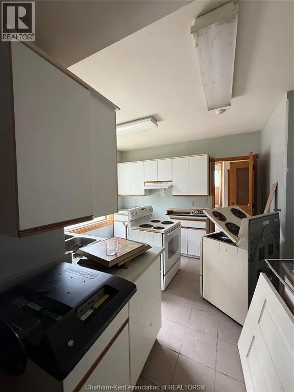 31 Dufferin Ave AVENUE