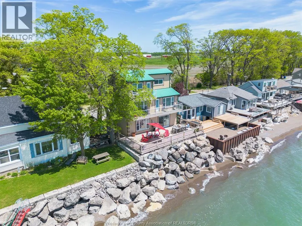 992 Pt. Pelee DRIVE