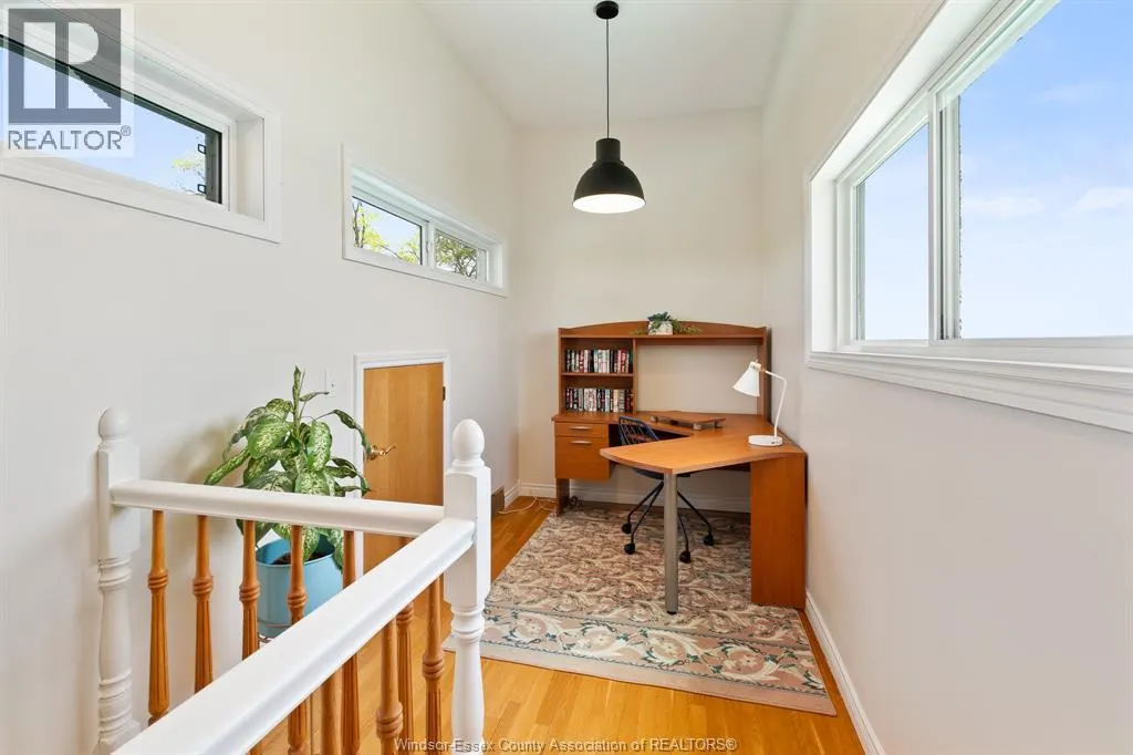 992 Pt. Pelee DRIVE