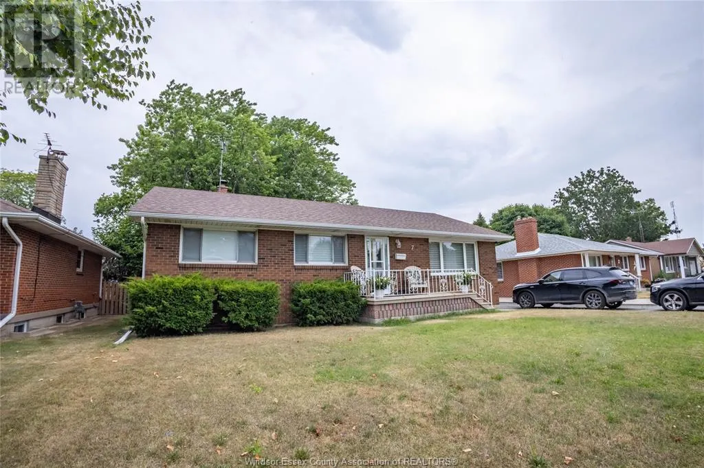 7 GLADSTONE AVENUE