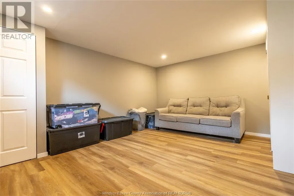 7 GLADSTONE AVENUE