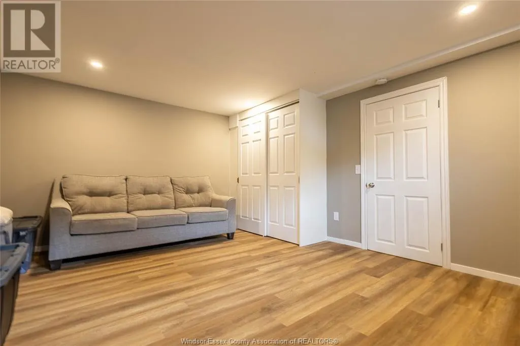 7 GLADSTONE AVENUE