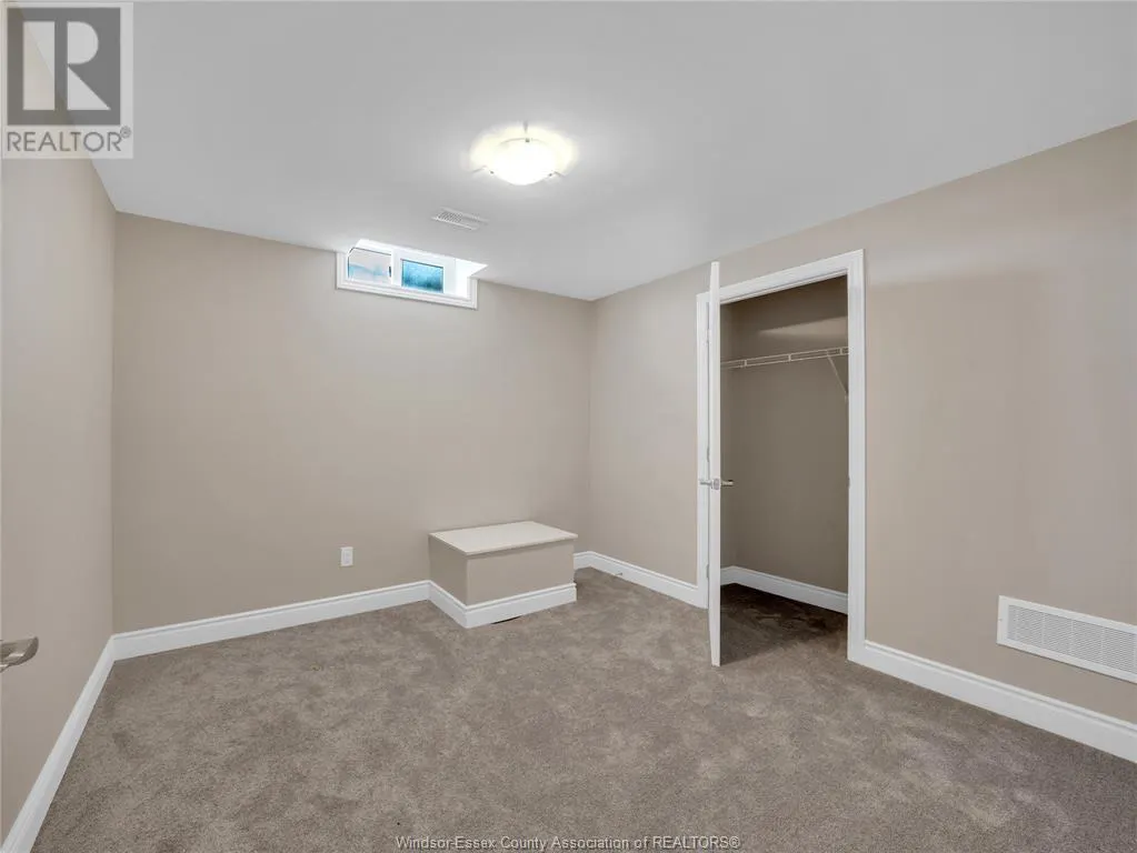 602 Hacket ROAD