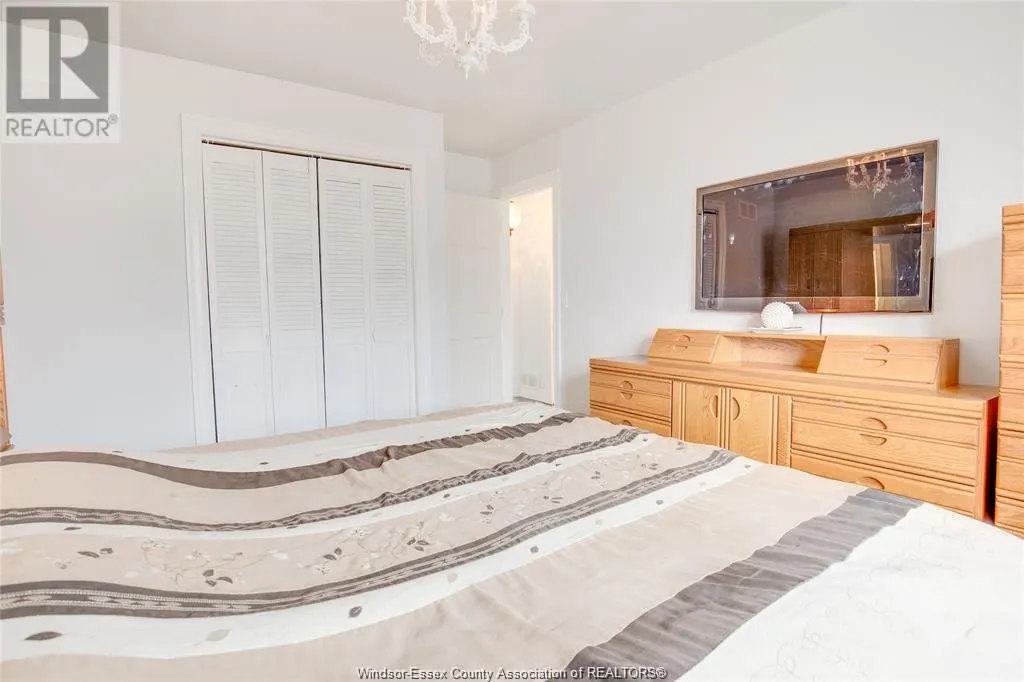 214 Simcoe Unit# UPPER