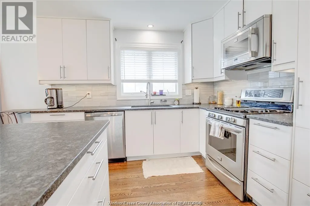 214 Simcoe Unit# UPPER