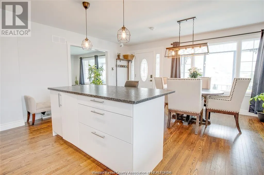 214 Simcoe Unit# UPPER