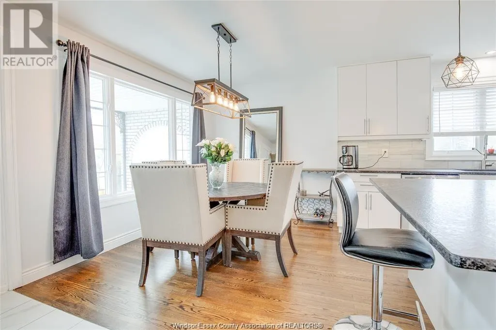 214 Simcoe Unit# UPPER