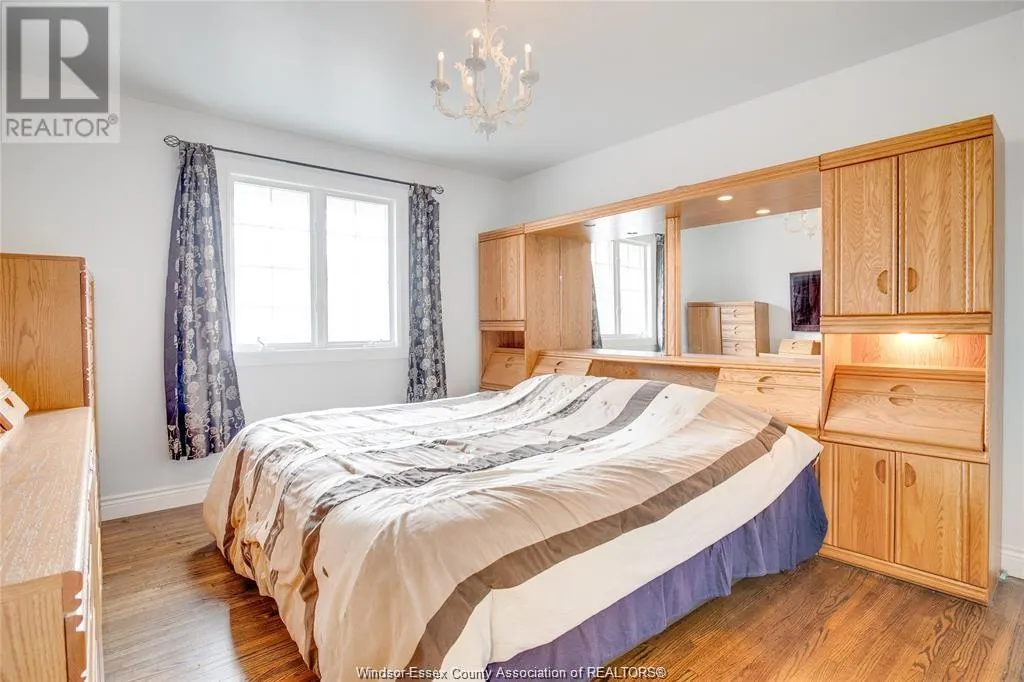 214 Simcoe Unit# UPPER
