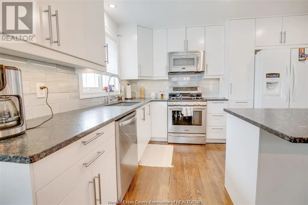 214 Simcoe Unit# UPPER