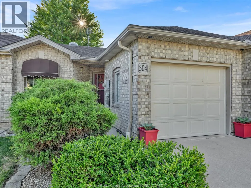 304 ROCKPORT LANE