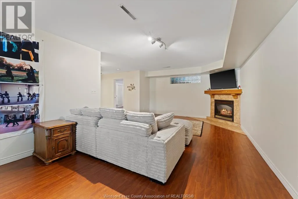 560 Revland DRIVE