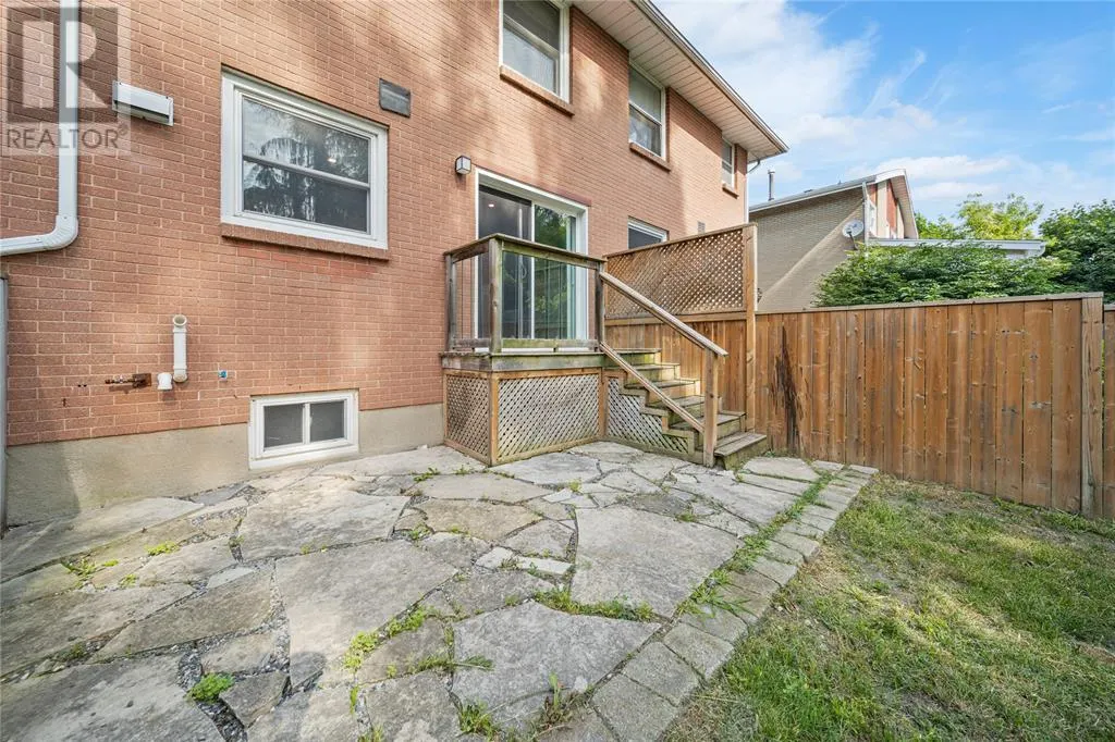 770 NETHERLANDS PLACE