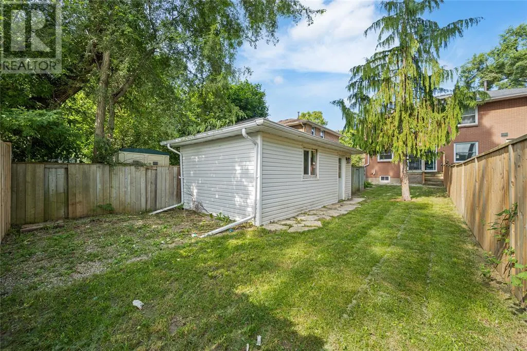 770 NETHERLANDS PLACE