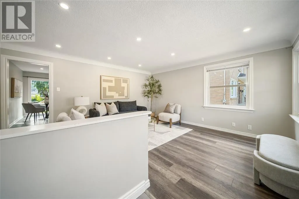 770 NETHERLANDS PLACE