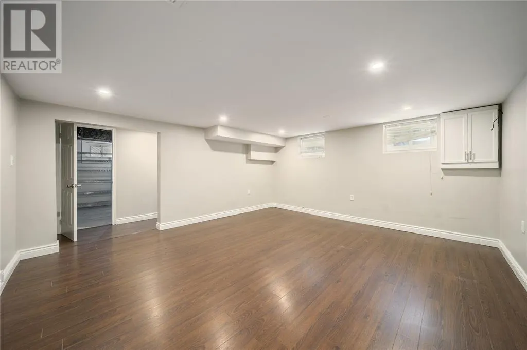 770 NETHERLANDS PLACE