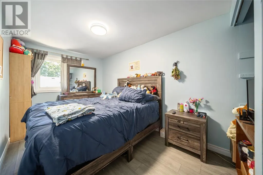 825 Exmouth STREET Unit# 6, #6