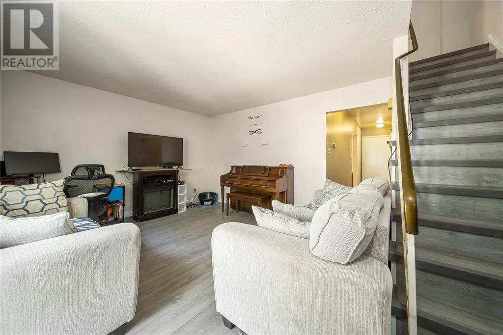 825 Exmouth STREET Unit# 6, #6