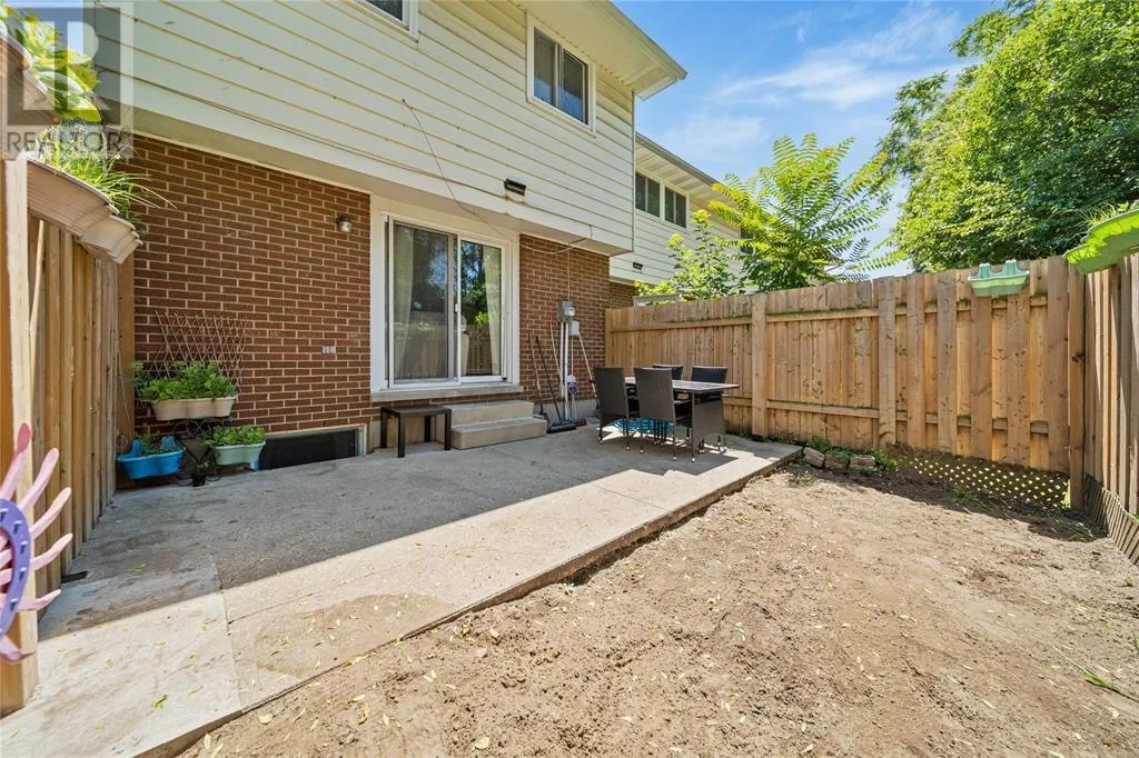 825 Exmouth STREET Unit# 6, #6