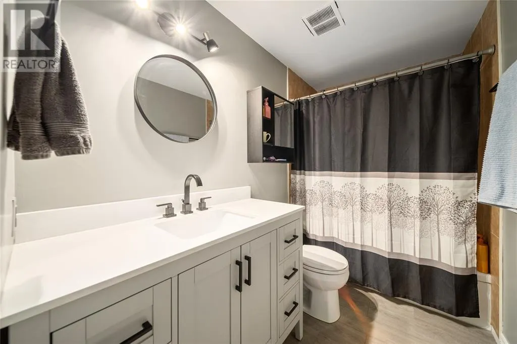 825 Exmouth STREET Unit# 6, #6