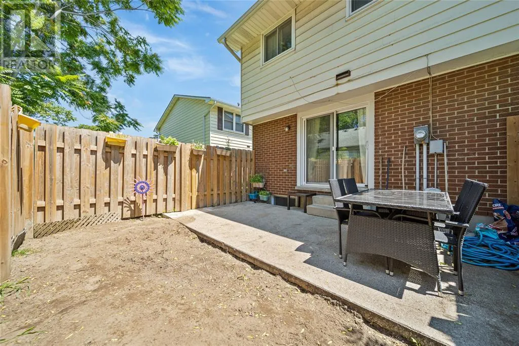 825 Exmouth STREET Unit# 6, #6