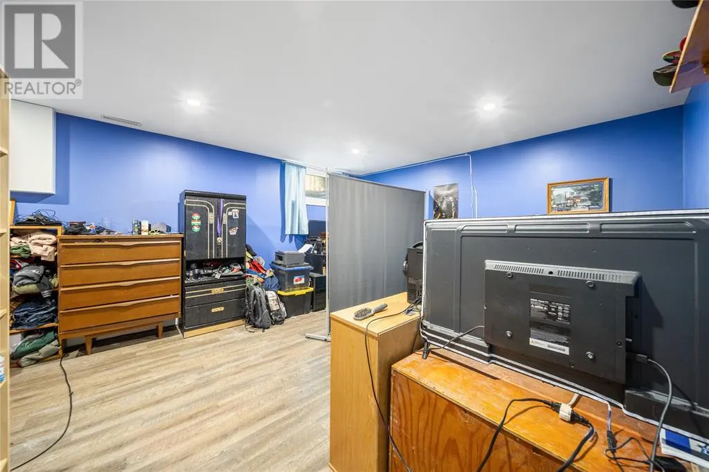 825 Exmouth STREET Unit# 6, #6