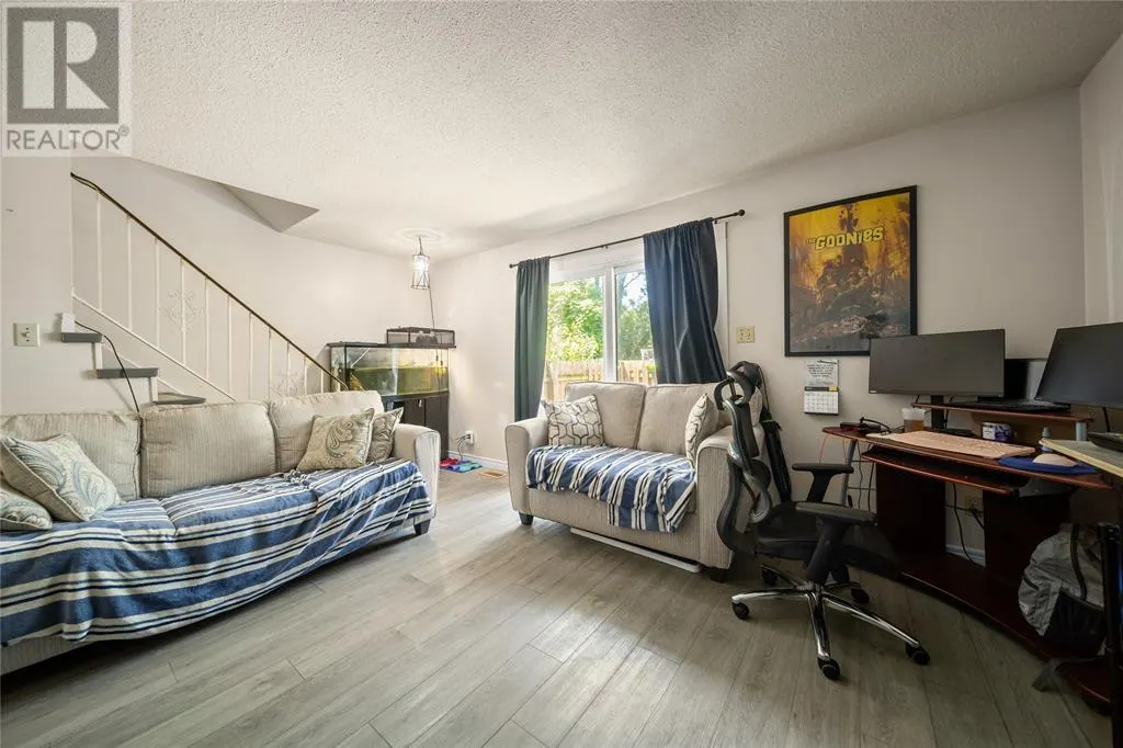 825 Exmouth STREET Unit# 6, #6