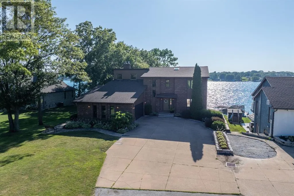 1031 ST CLAIR PARKWAY