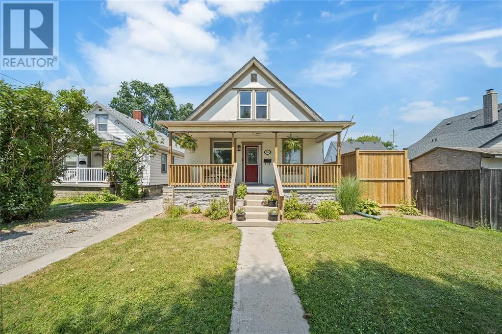 224 Confederation STREET