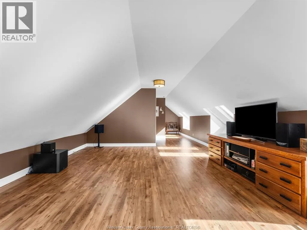 266 EAST BEACH RD