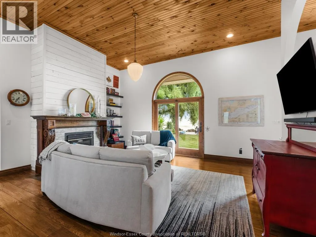 266 EAST BEACH RD