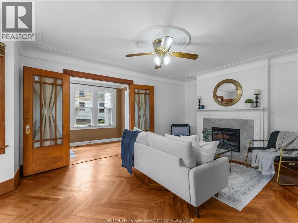1303 TORQUAY DRIVE