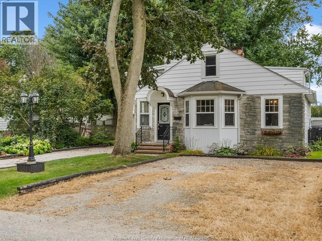 1303 TORQUAY DRIVE