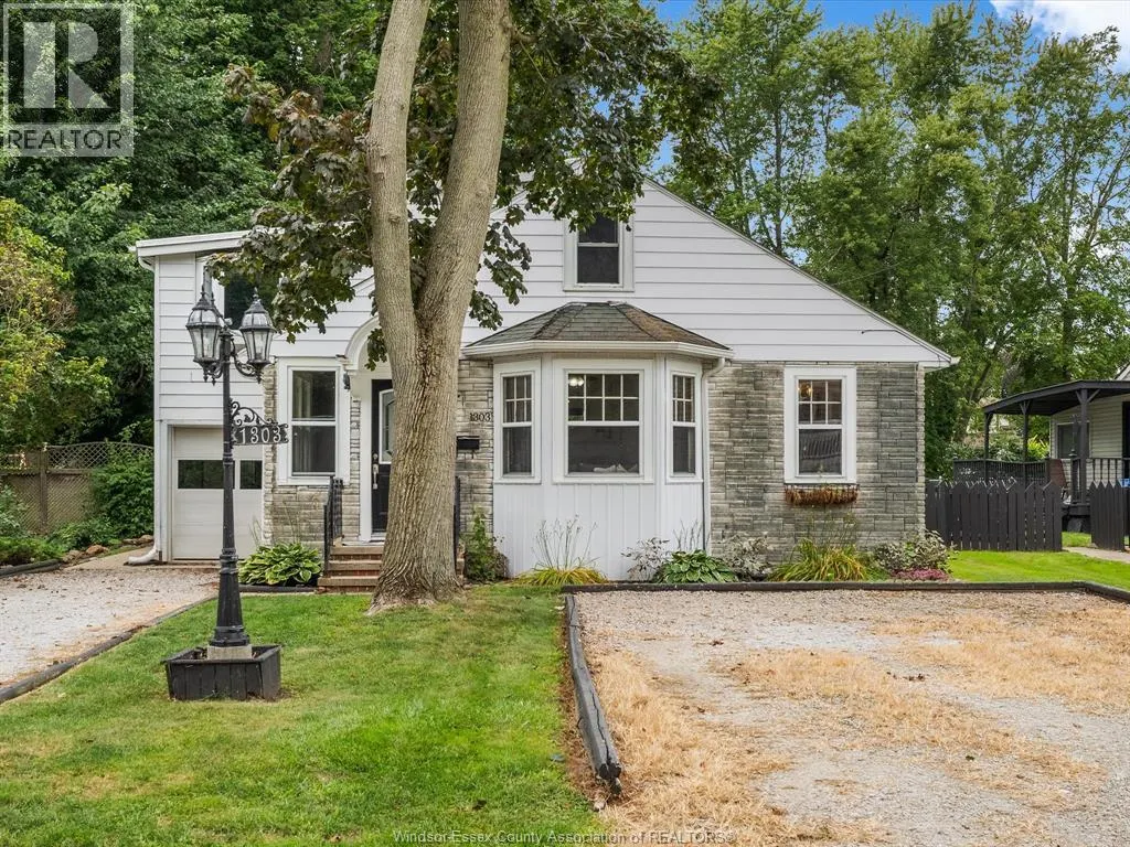 1303 TORQUAY DRIVE