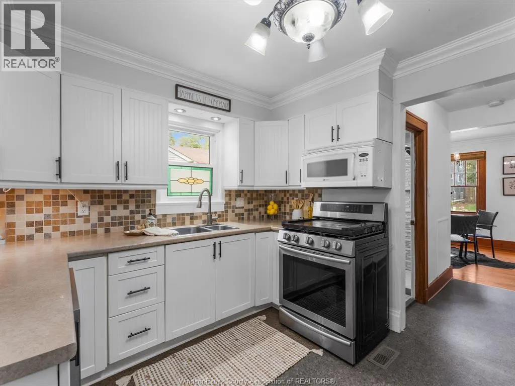 1303 TORQUAY DRIVE