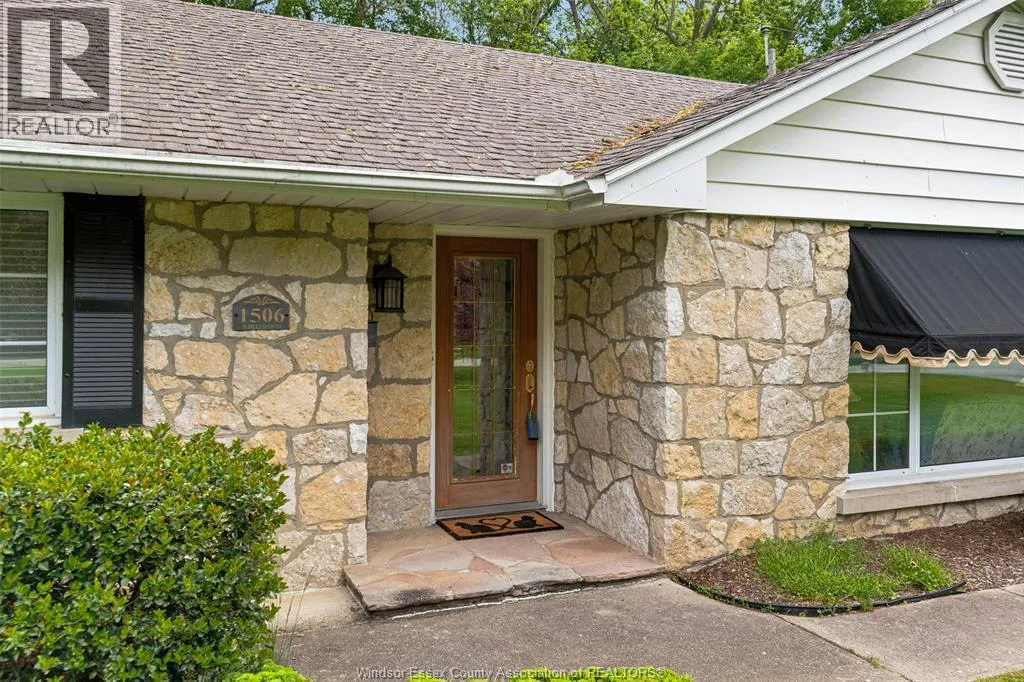 1506 WHITEWOOD