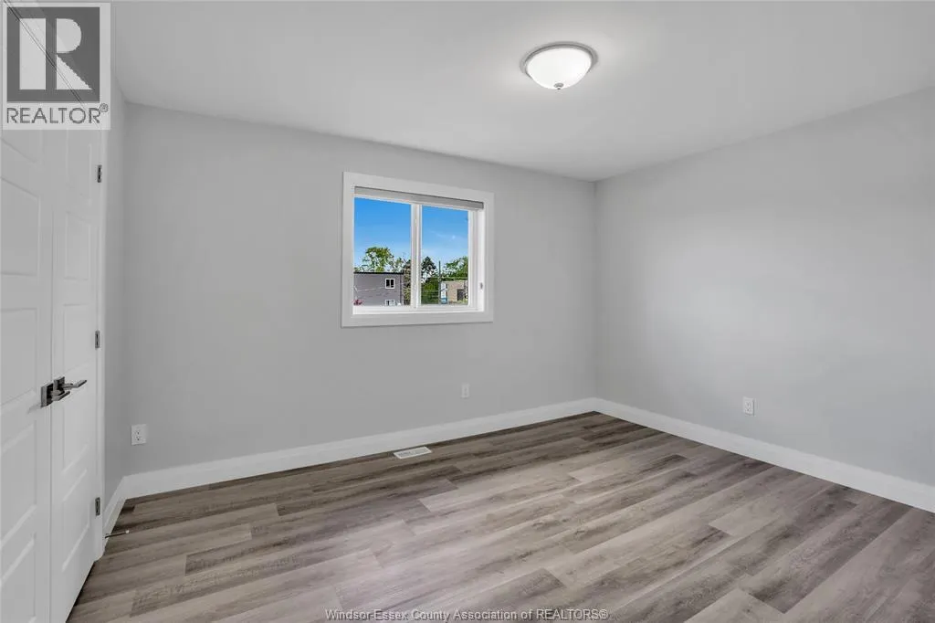 1054 HOWARD Unit# B