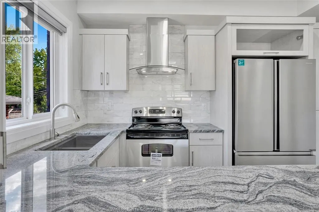 1054 HOWARD Unit# B