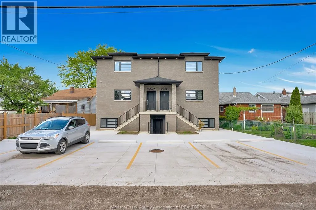 1054 HOWARD Unit# B