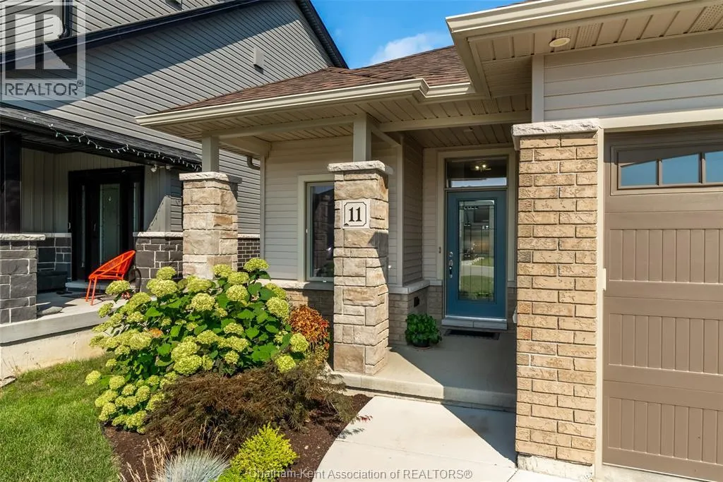 11 CHAMPLAIN COURT
